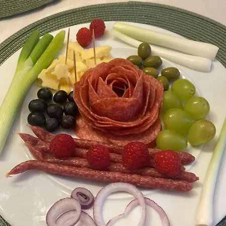 Frasswirt Konukevi Frass